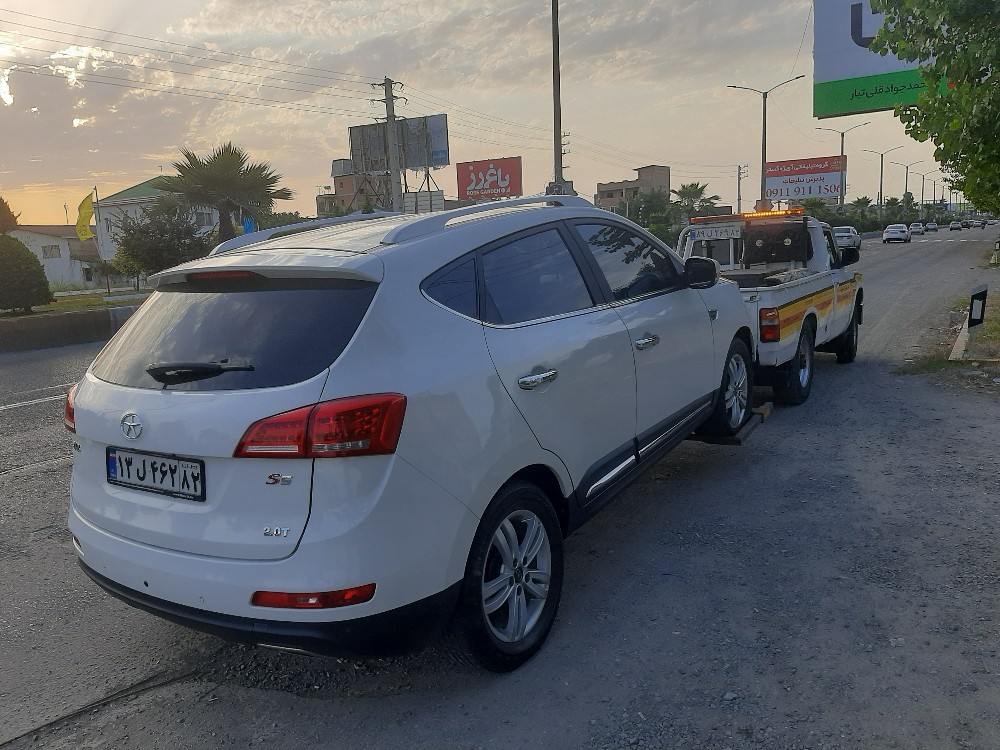 مزایای استفاده از یدک کش جرثقیل دکل دار نسبت به سایر وسایل نقلیه سنگین